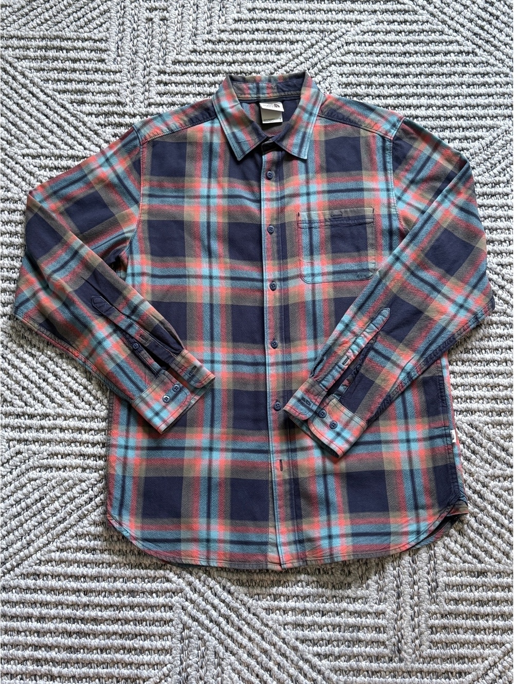 The North Face Men's Medium Plaid Button-Up Shirt